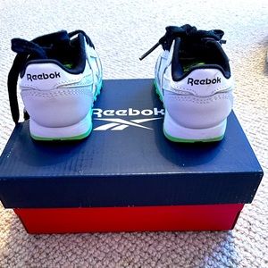 Reebok classic leather infant baby size 4